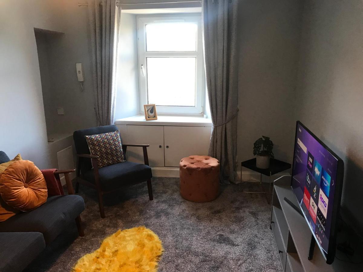 Fantastic 2 Bed Flat In Dunblane High Street Apartman Kültér fotó